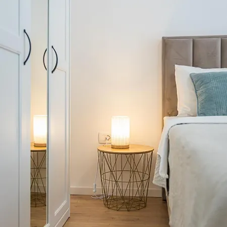 New Fiore, Lägenhet Pula